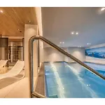 Luxurious 4-room With Pool, Gym, And Parking Megève