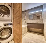 Luxurious 4-room With Pool, Gym, And Parking Megève