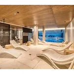 Luxurious 4-room With Pool, Gym, And Parking Apartamento