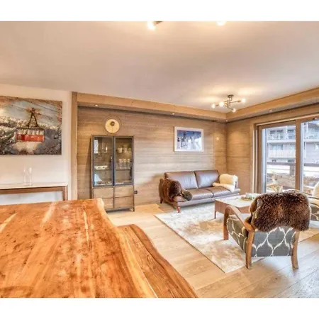 Luxurious 4-room With Pool, Gym, And Parking