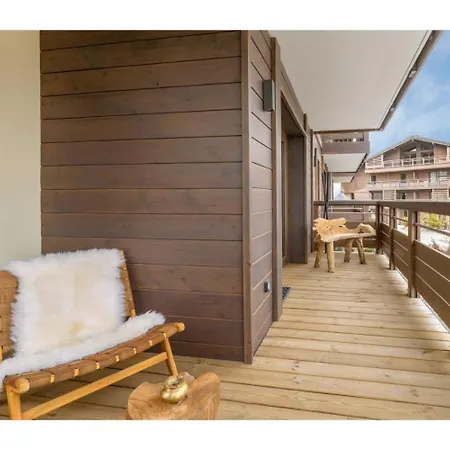 Luxurious 4-room With Pool, Gym, And Parking *