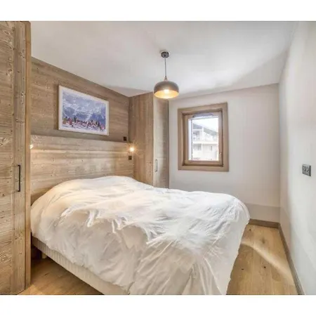 Apartment Luxurious 4-room With Pool, Gym, And Parking