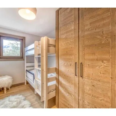 Luxurious 4-room With Pool, Gym, And Parking Apartmán *