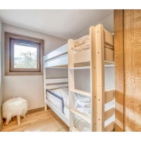 Apartmán Luxurious 4-room With Pool, Gym, And Parking *