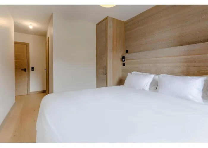 Luxurious 4-room With Pool, Gym, And Parking